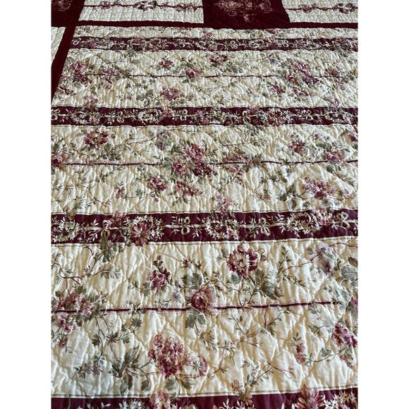 Vintage ARMOIRE KING HANDCRAFTED QUILT SOLID CREAM ST. REMY RIBBONS - Picture 13 of 14